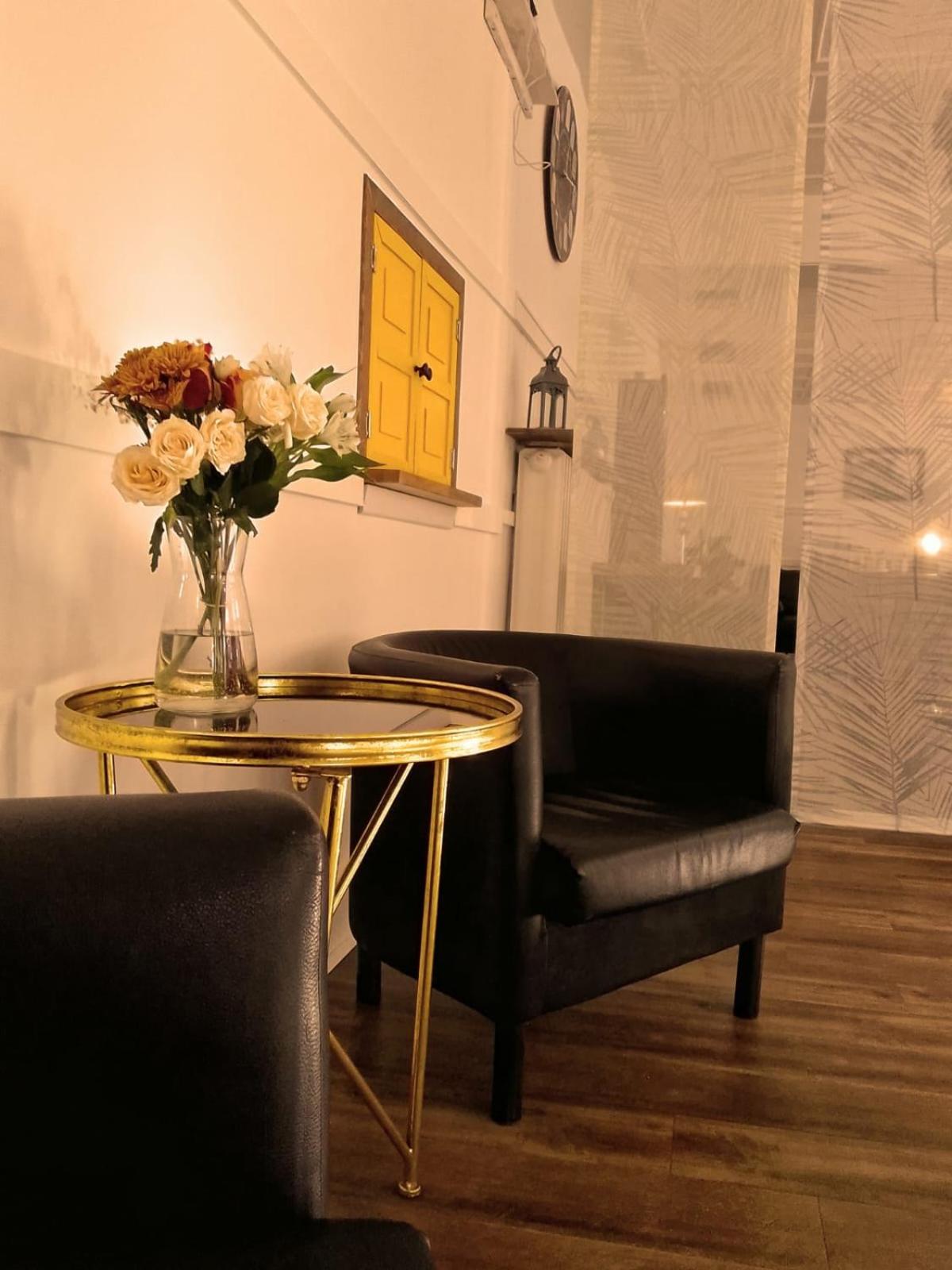 Mooi Hotel Garni ฟรีดริชชตัดท์ ภายนอก รูปภาพ