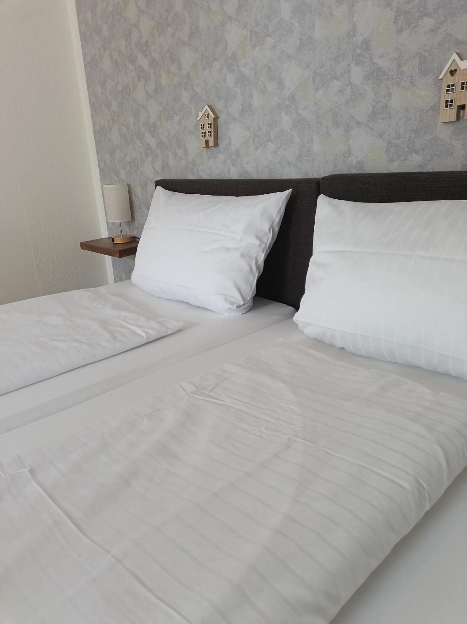 Mooi Hotel Garni ฟรีดริชชตัดท์ ภายนอก รูปภาพ
